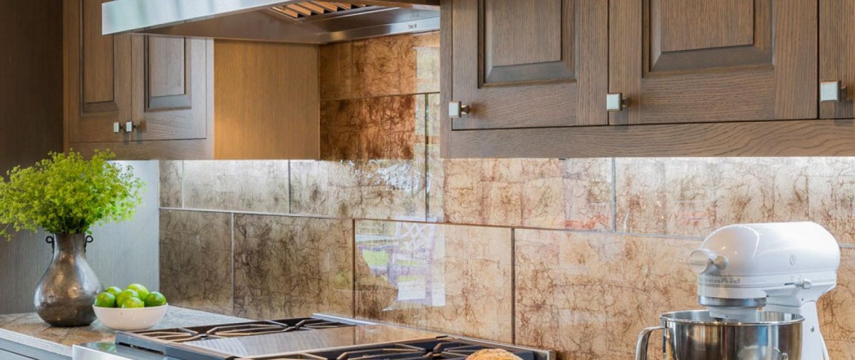 Стеклянный фартук для кухни