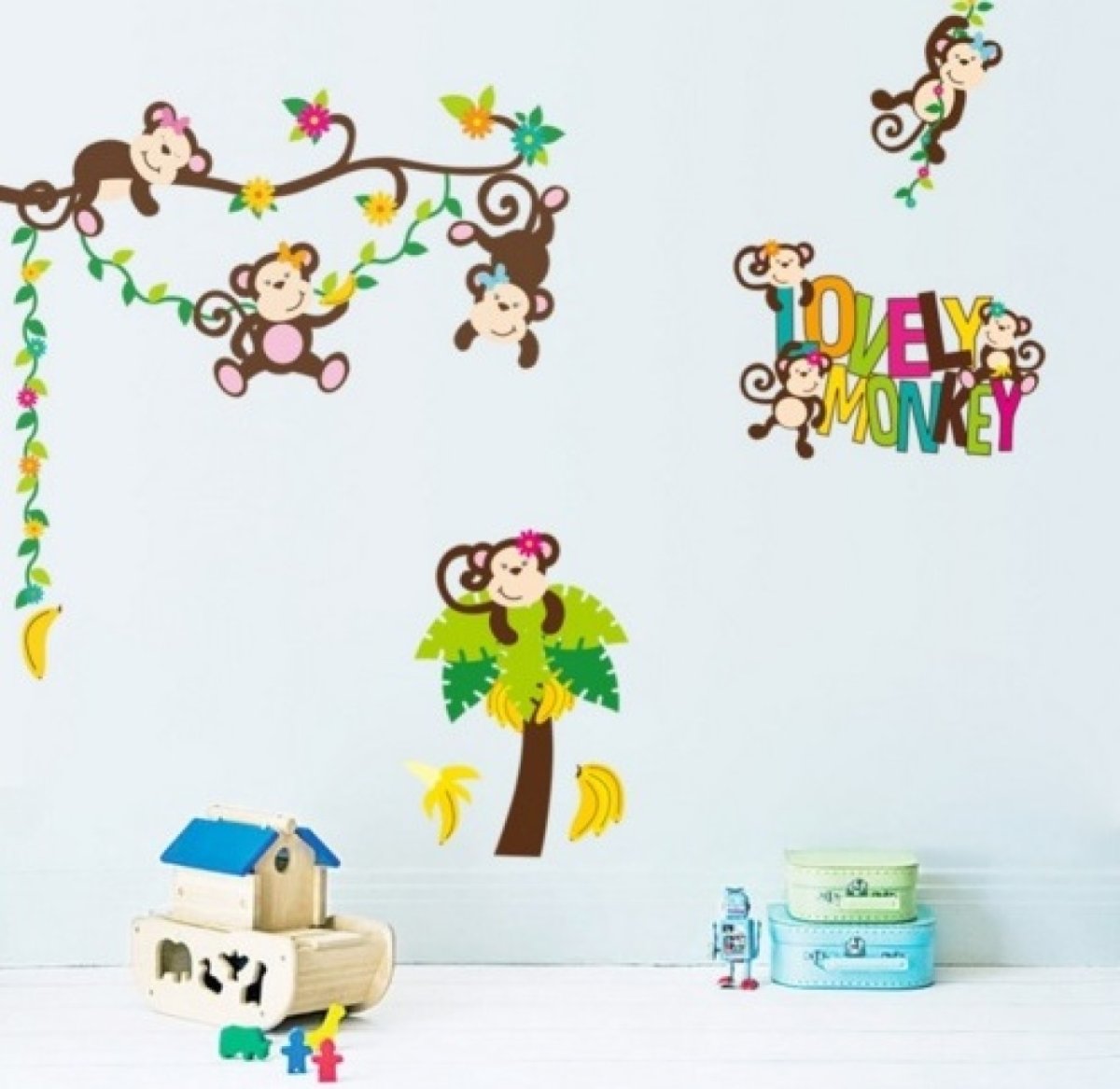 Наклейки интерьерные детские