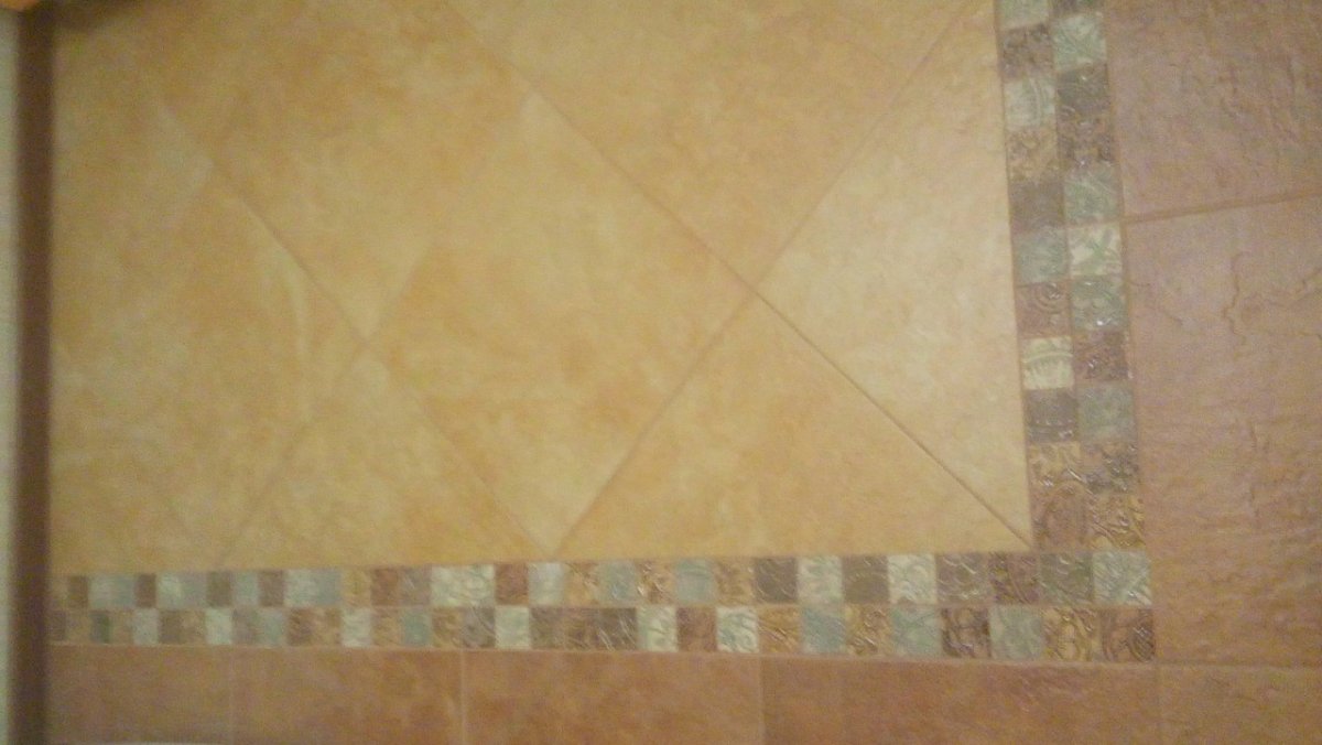 Плитка по диагонали по стенам