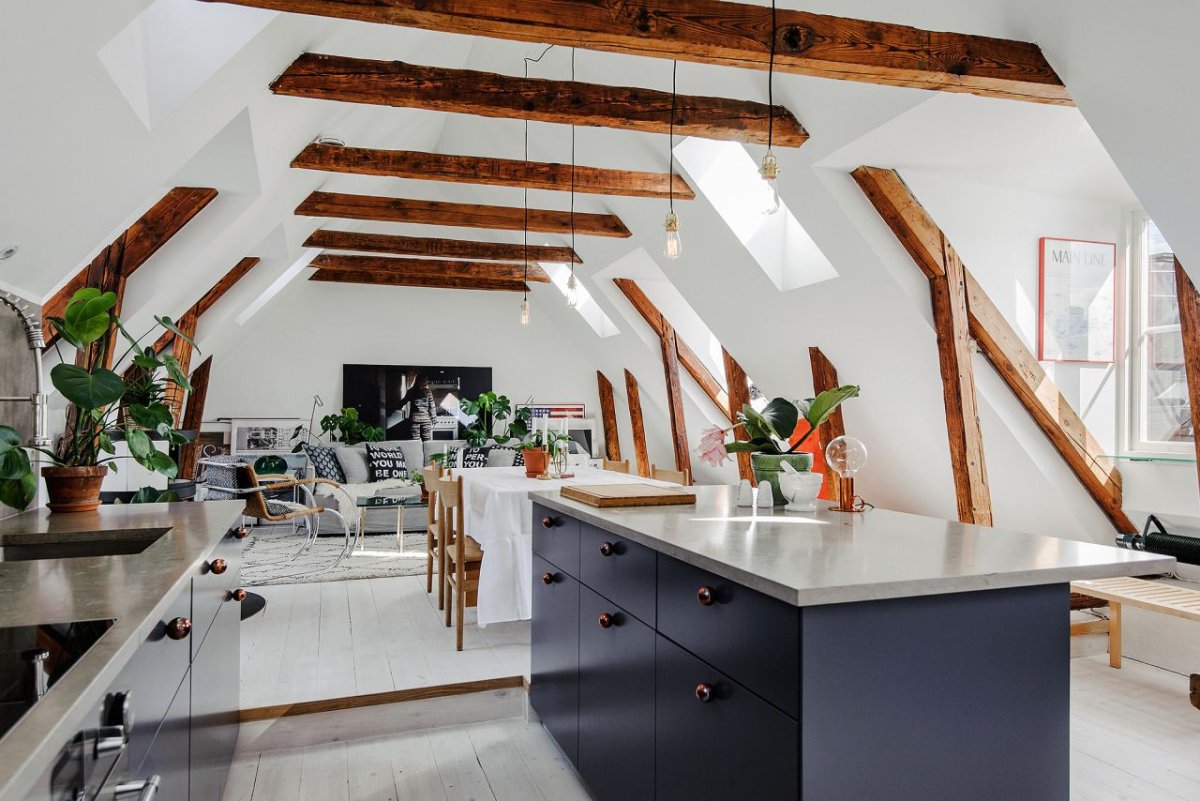 Кухня на мансарде в стиле лофт
