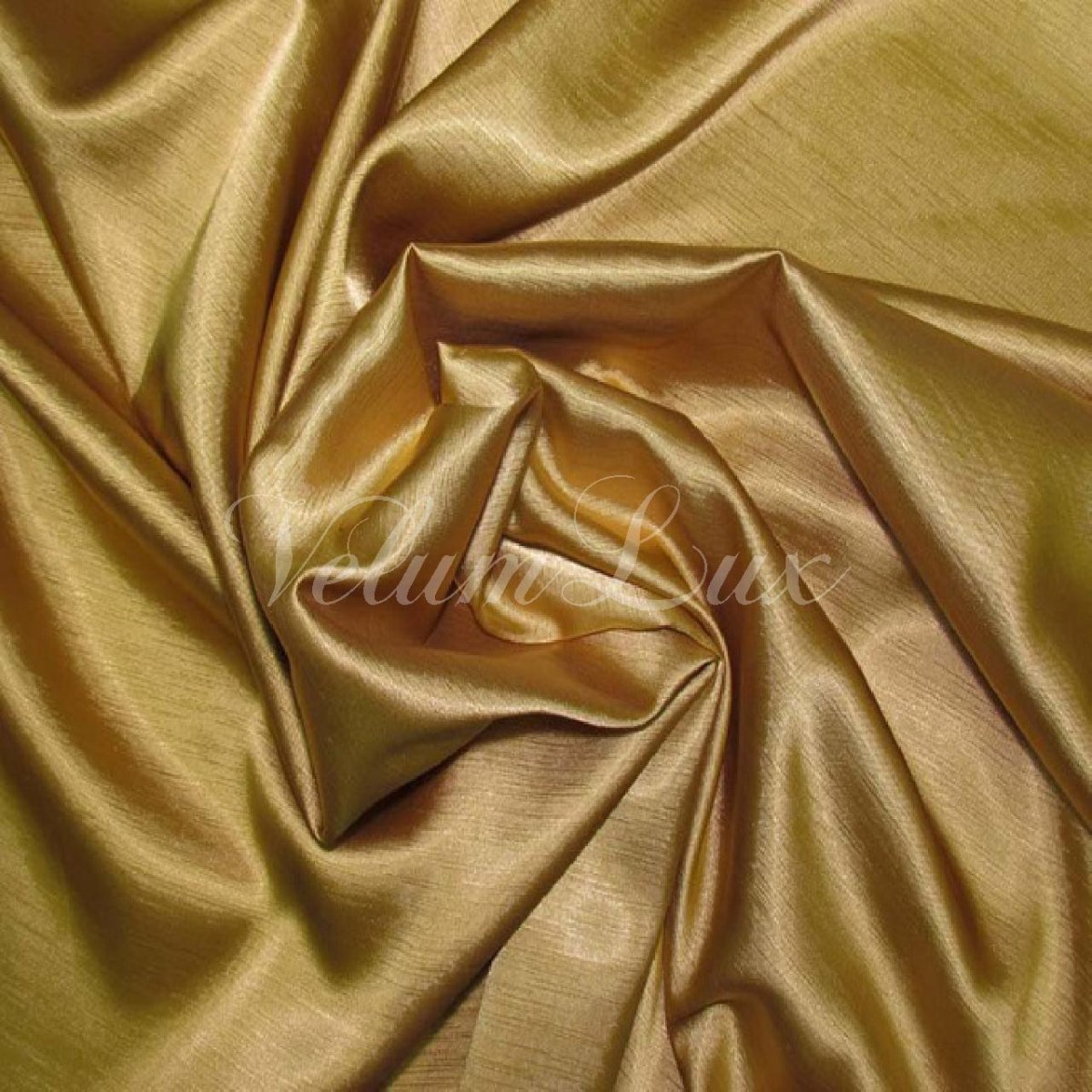 Полосатые золотистые портьеры