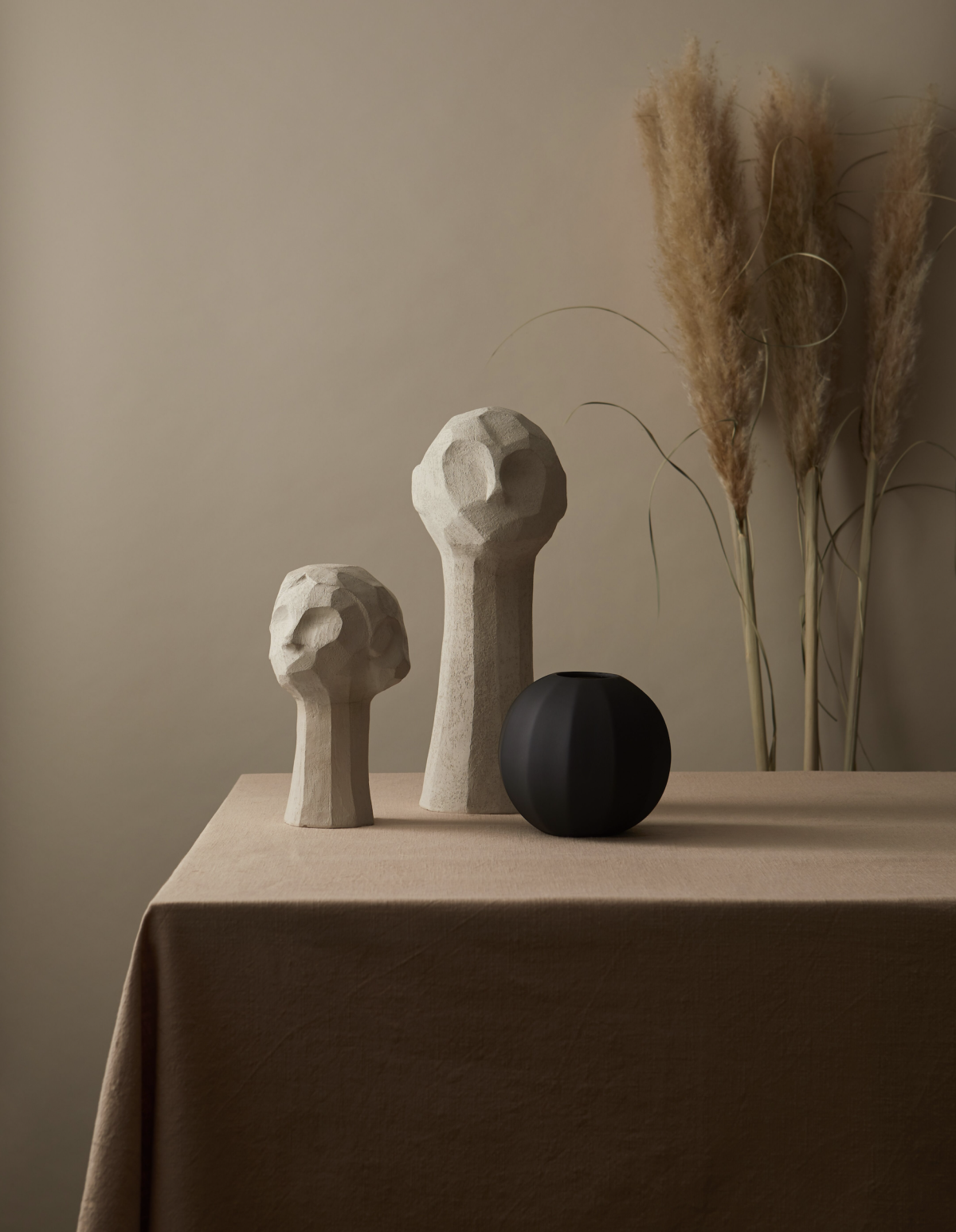 Джозеф Уолш мебель