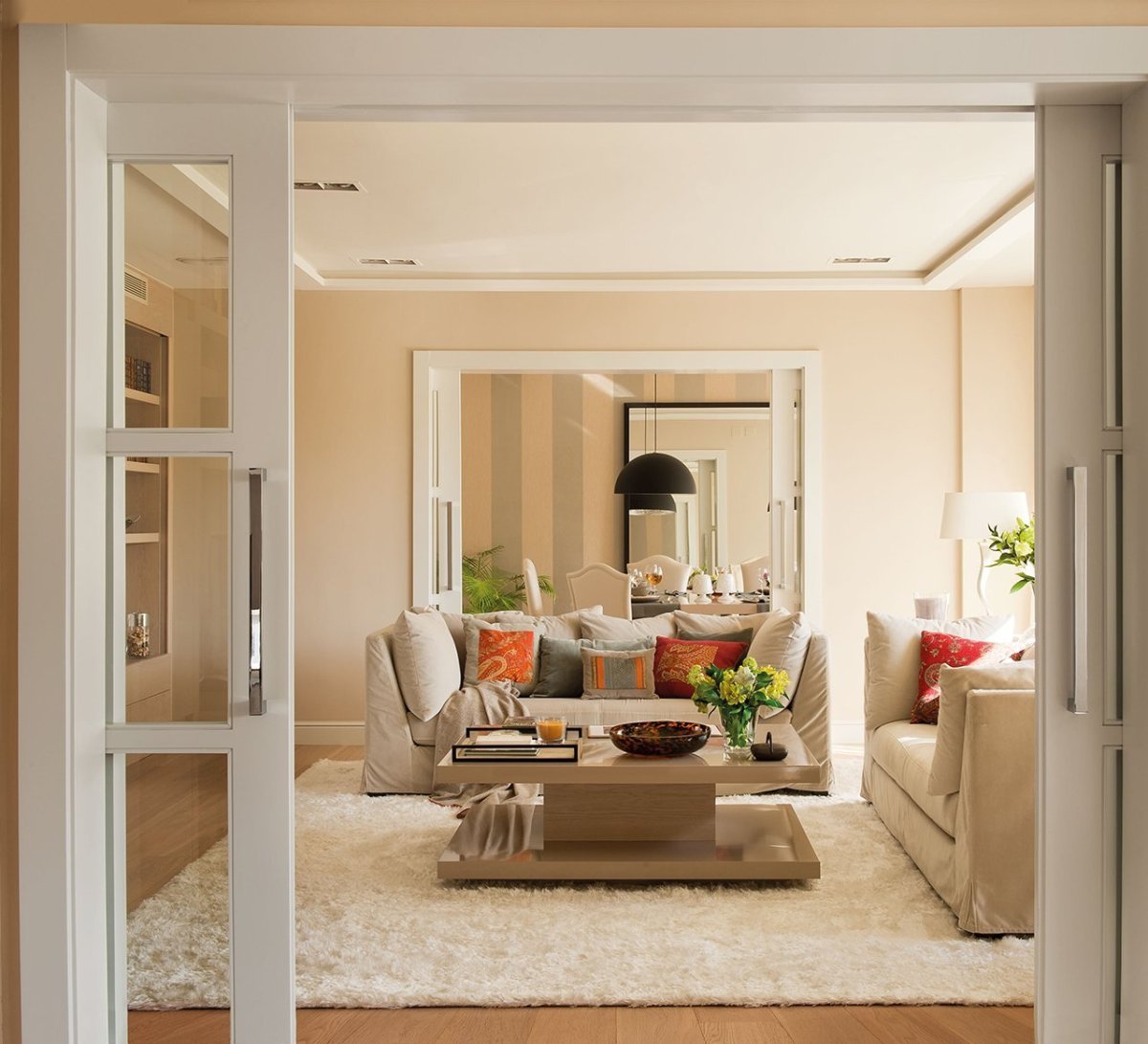 Колонны в интерьере