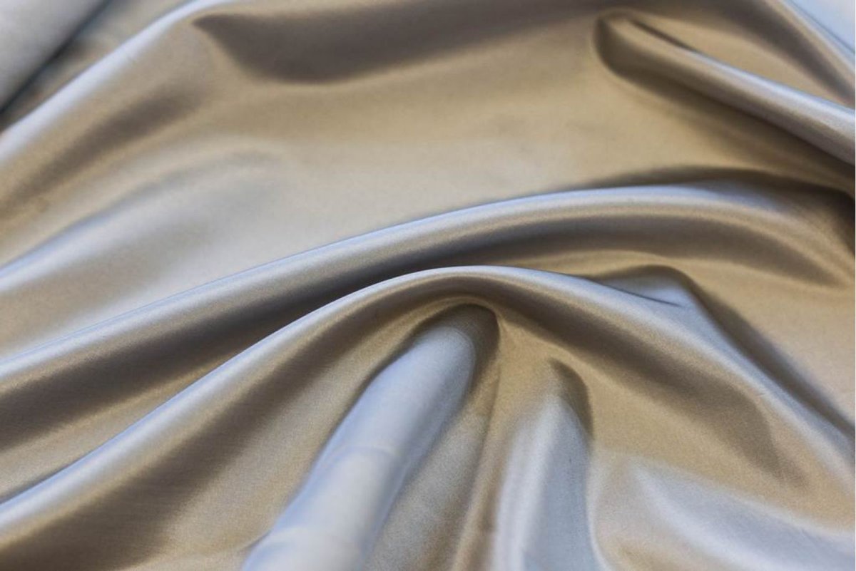 Шелковая ткань