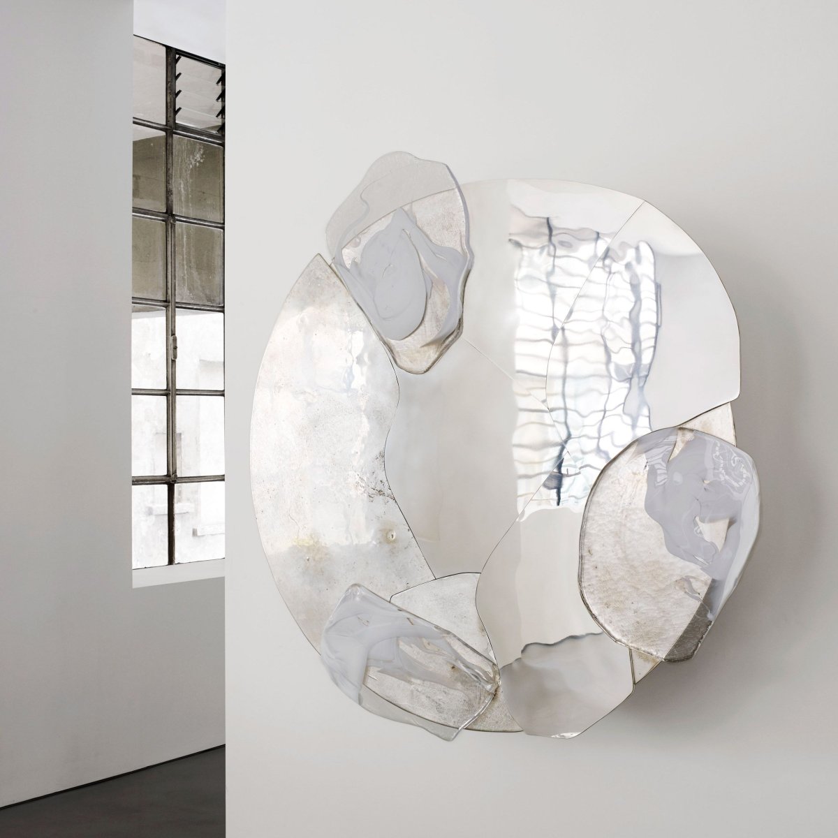 Kelly Wearstler graffito