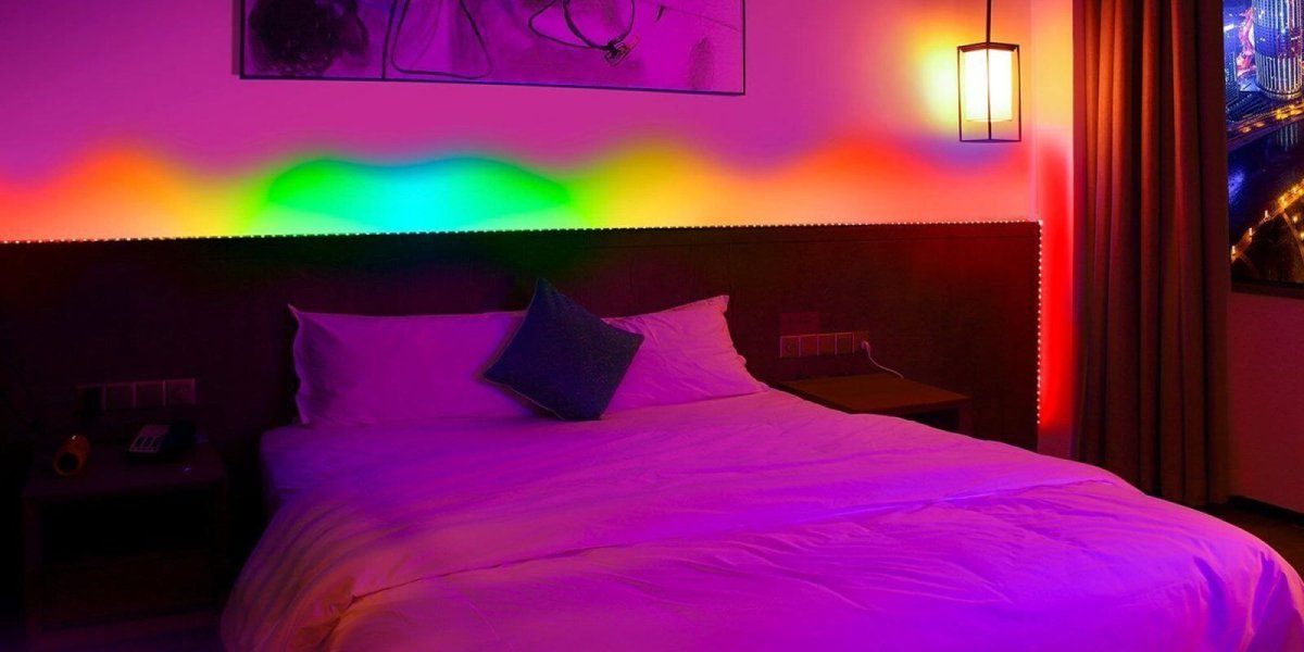 Неоновая дверь