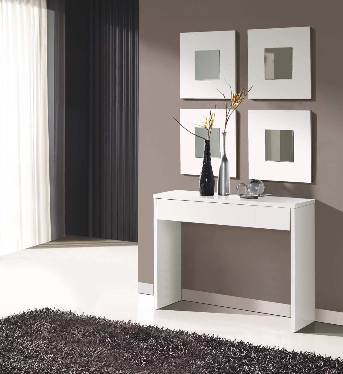 Консоль в гостиную