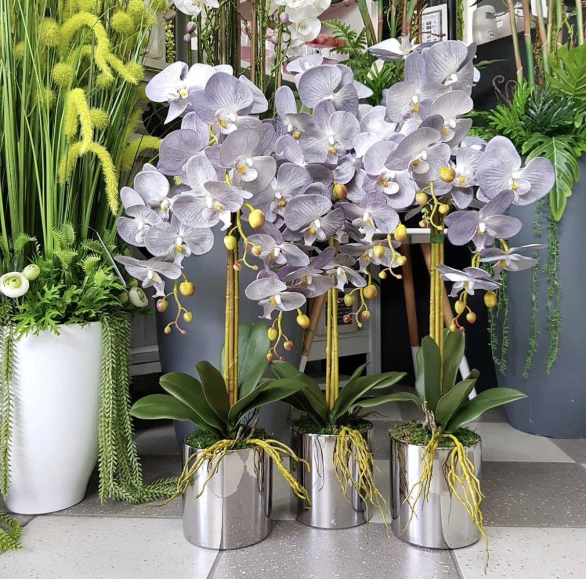 Композиция с орхидеями