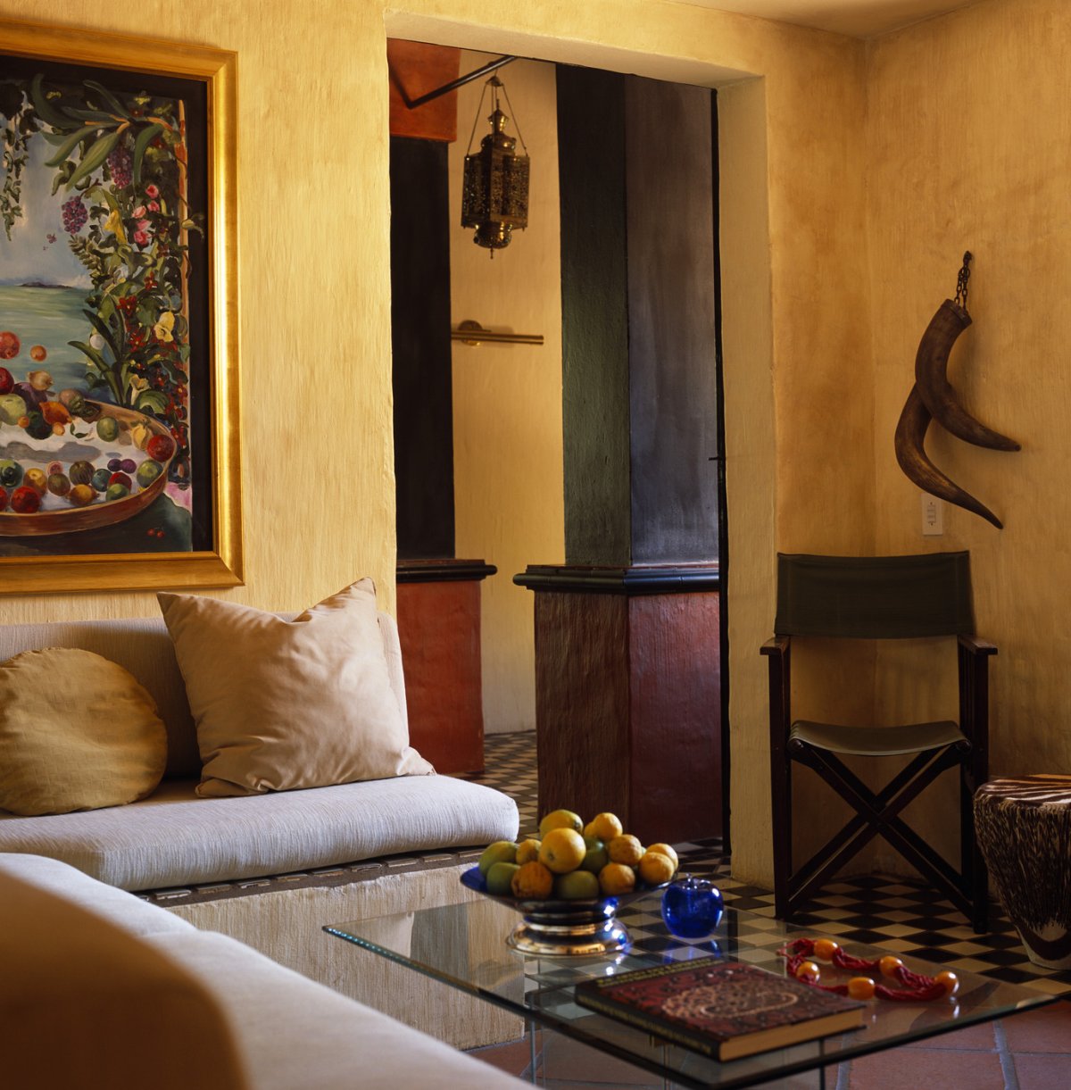 Цвет охра в интерьере