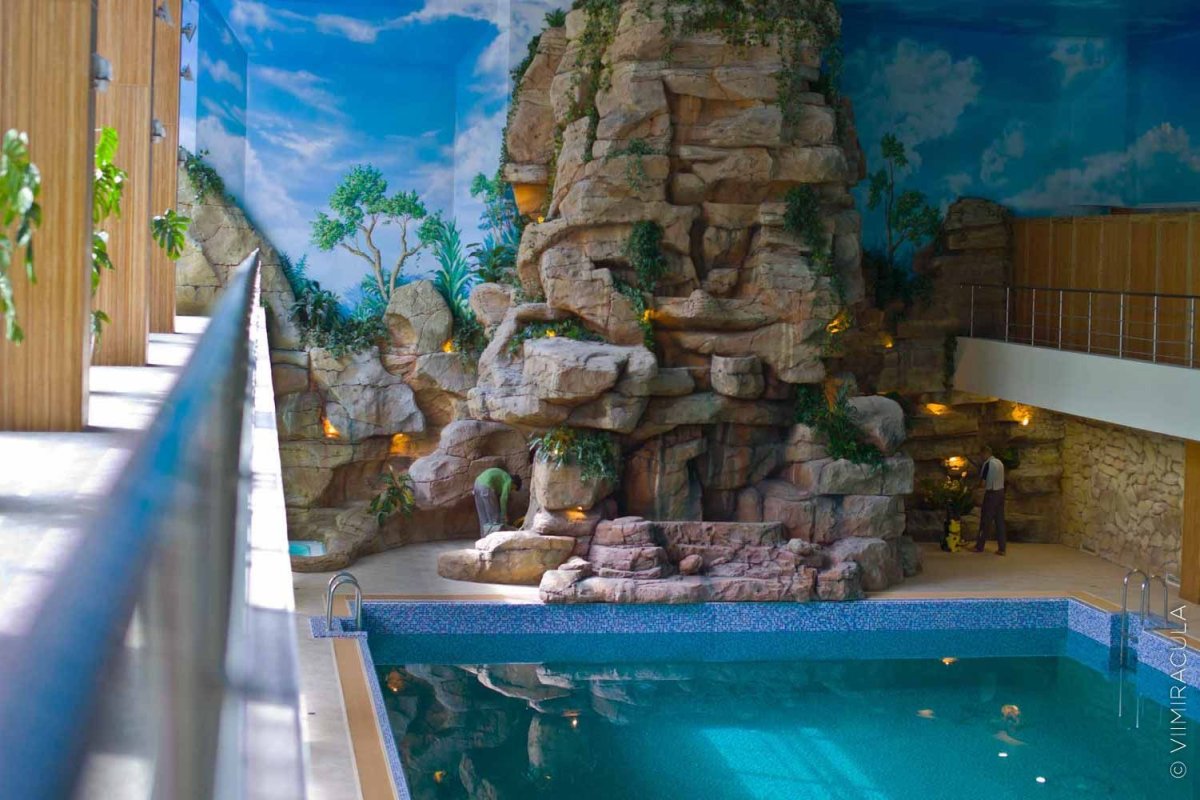 Каменный бассейн