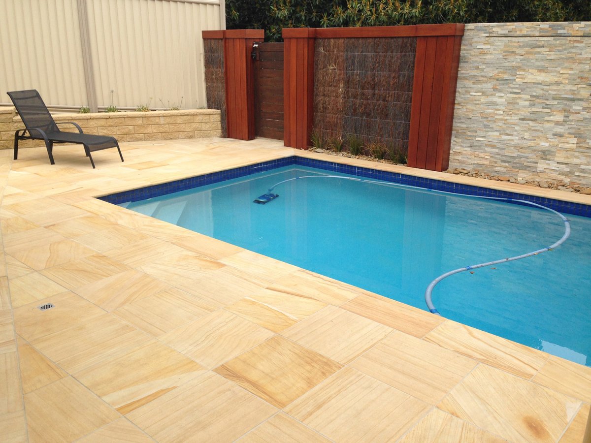 Арт бетон бассейн скала