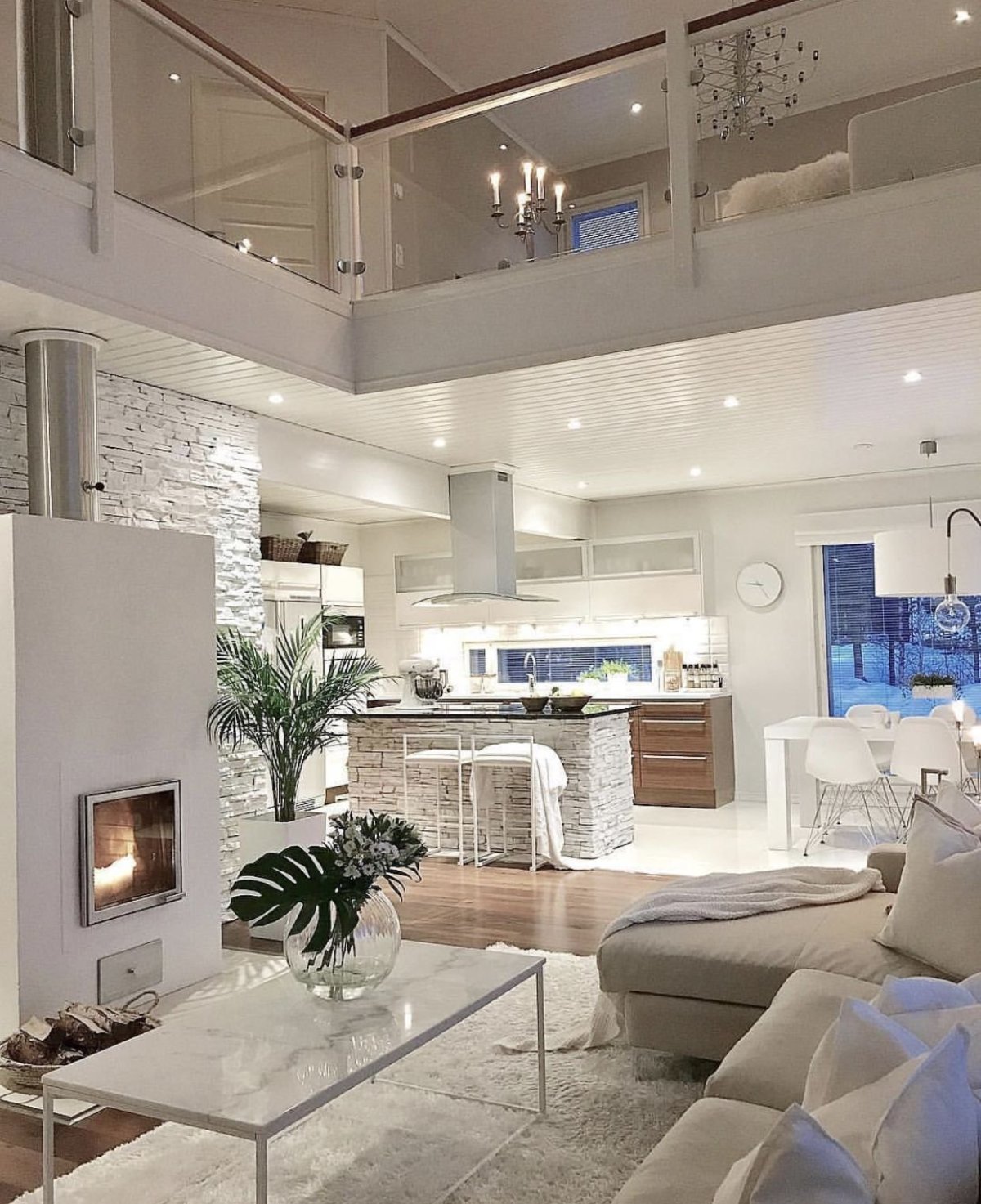 Кухня гостиная со вторым светом