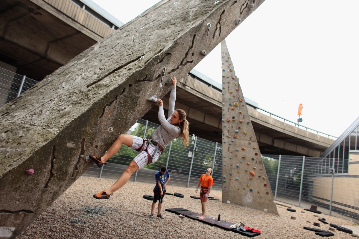 Скалодром на улице