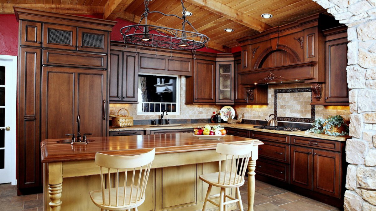 Отделка кухни в частном доме