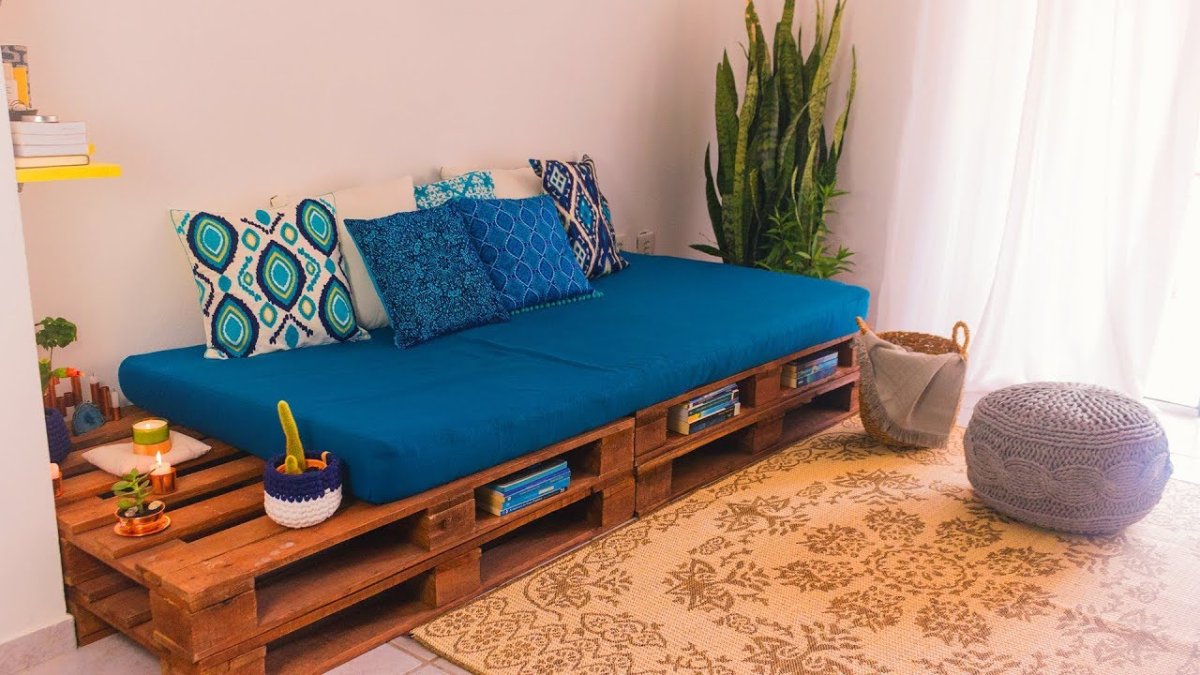 Тахта из поддонов