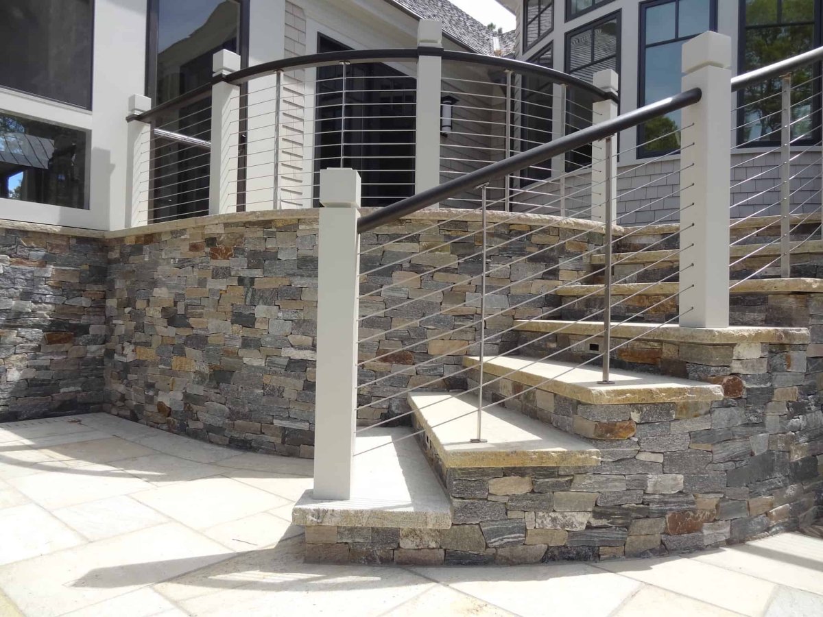 Фасад из кирпича ручной формовки