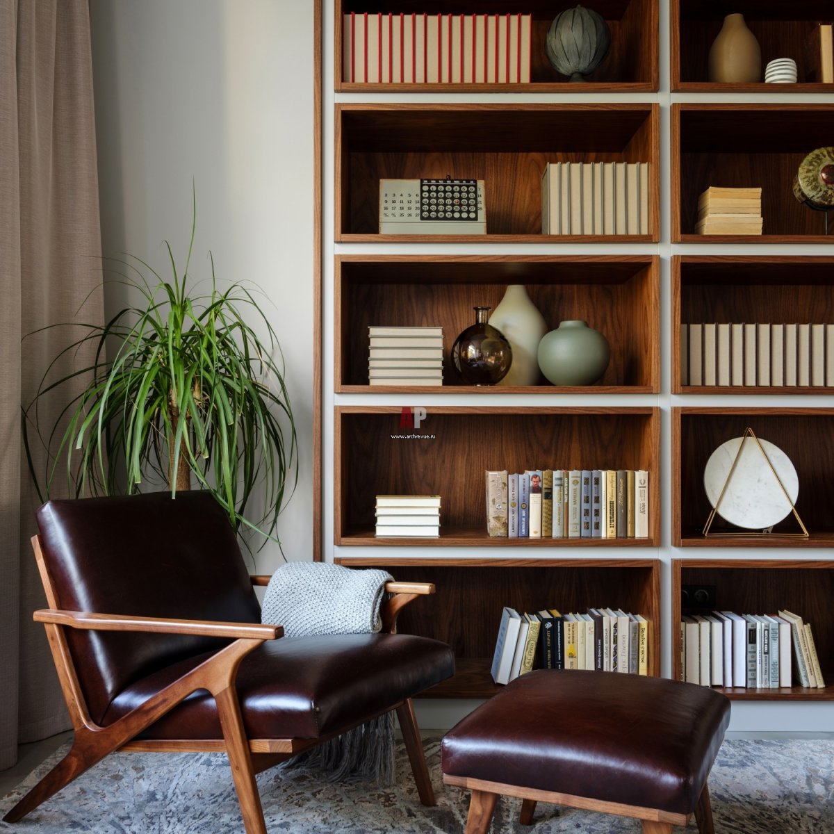 Книжные полки в кабинет