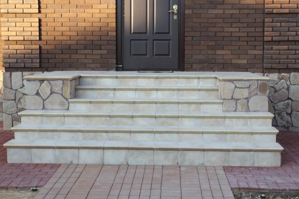 Ступеньки из камня