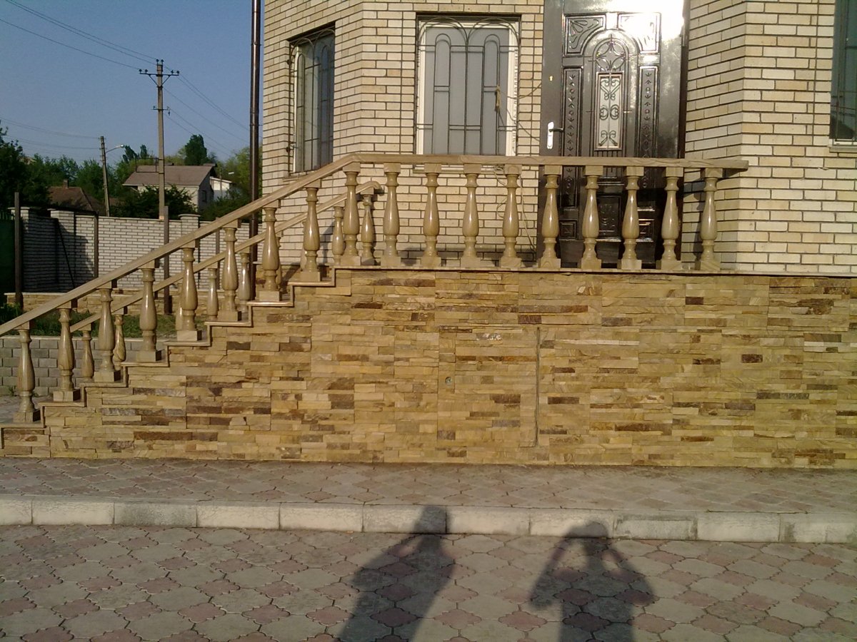 Крыльцо из натурального камня