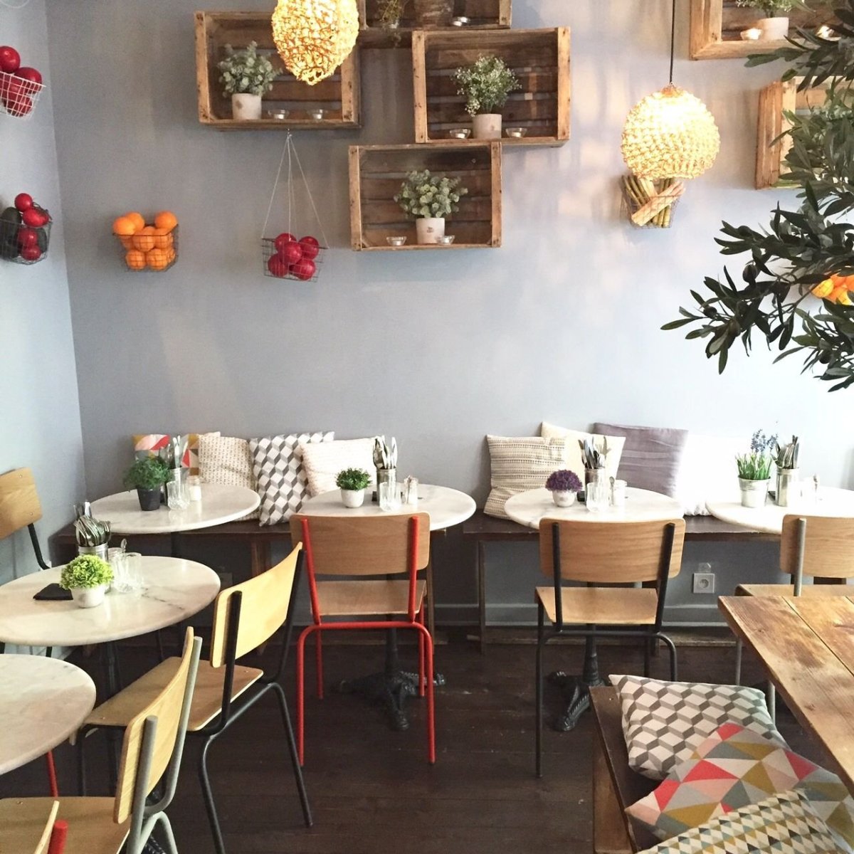 Декор маленького кафе