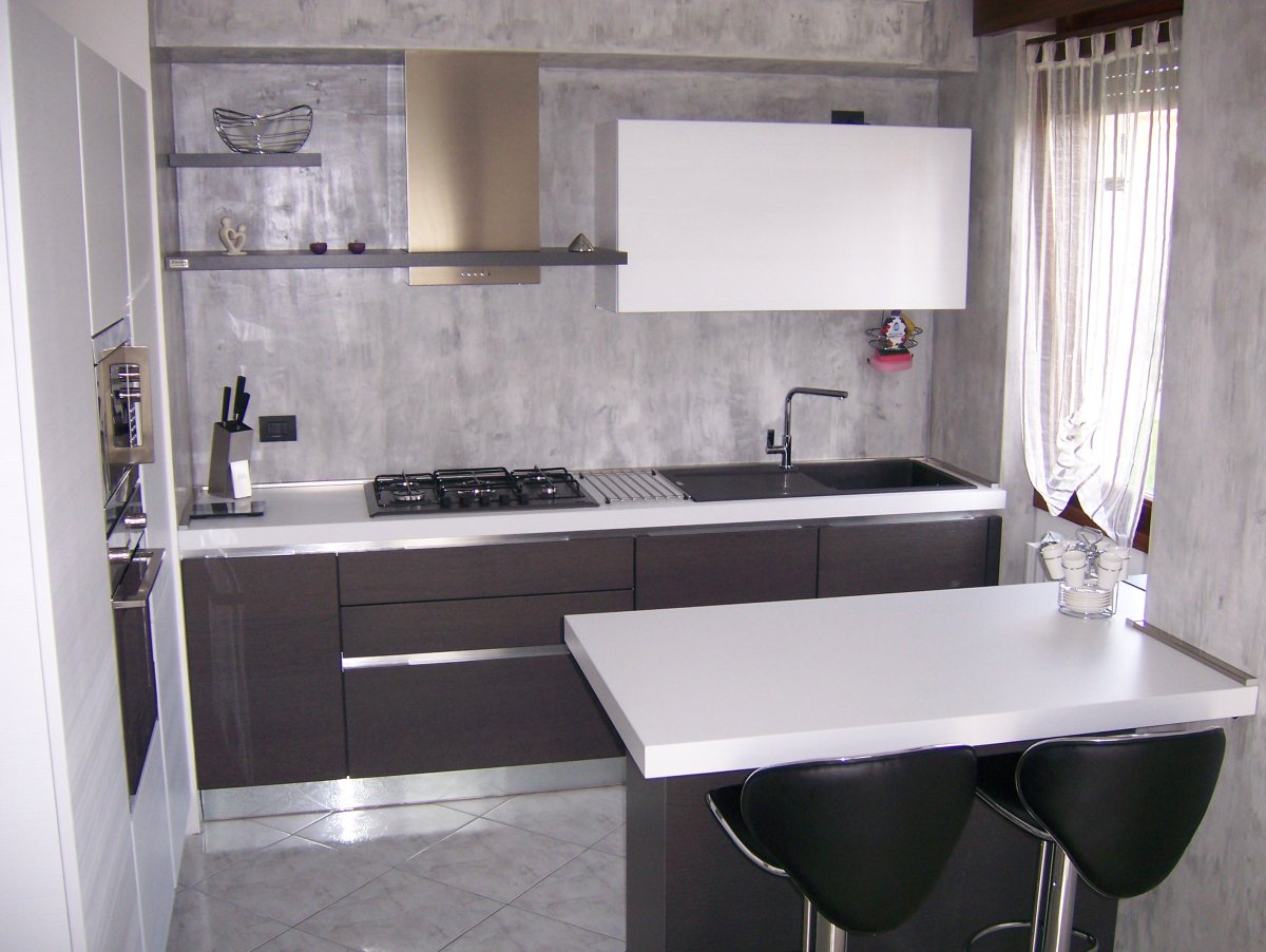 Кухня икеа Будбин серый низ белый верх