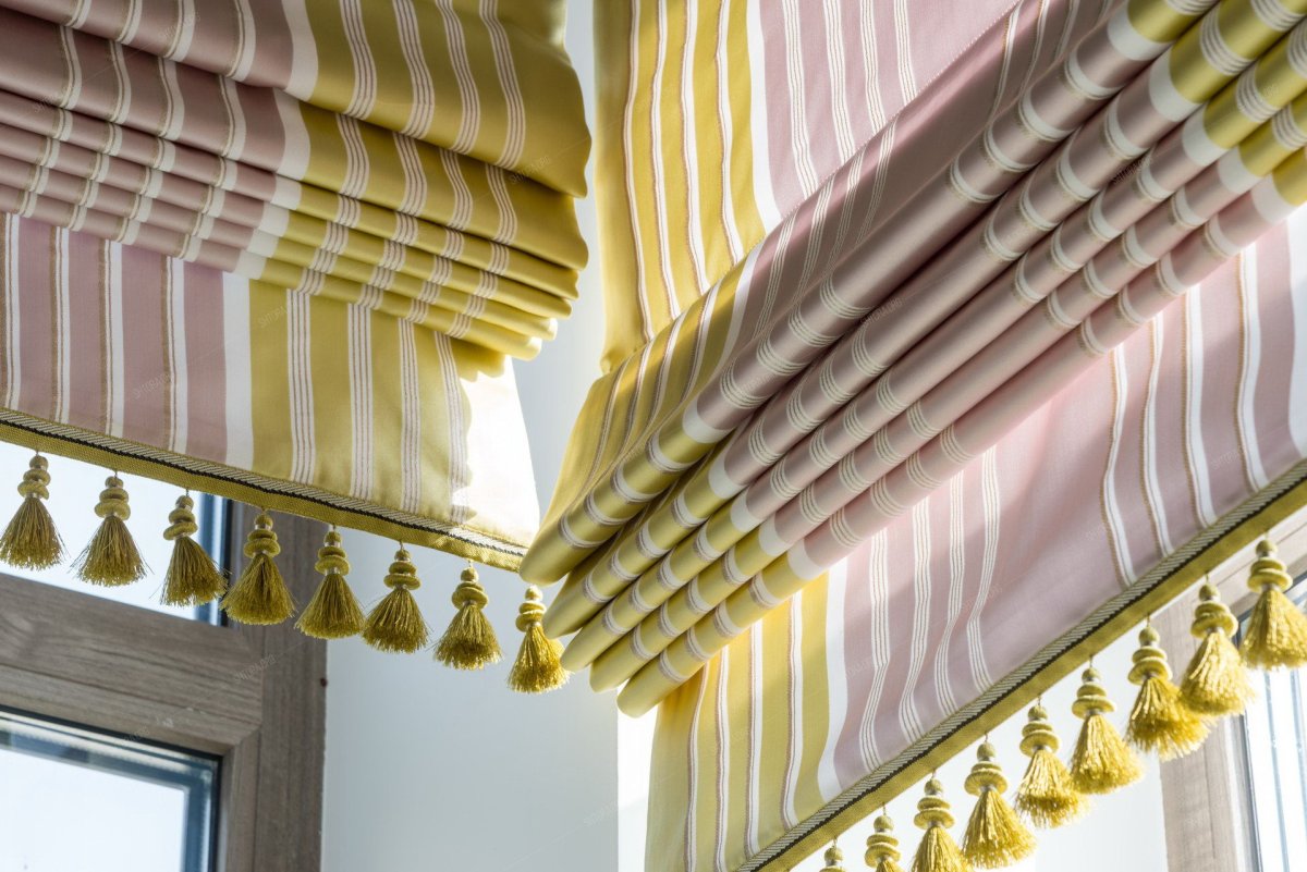 Римская штора с декором