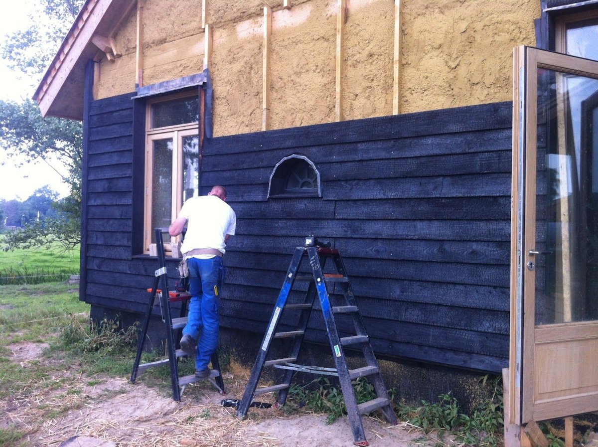 Сарай из необрезной доски