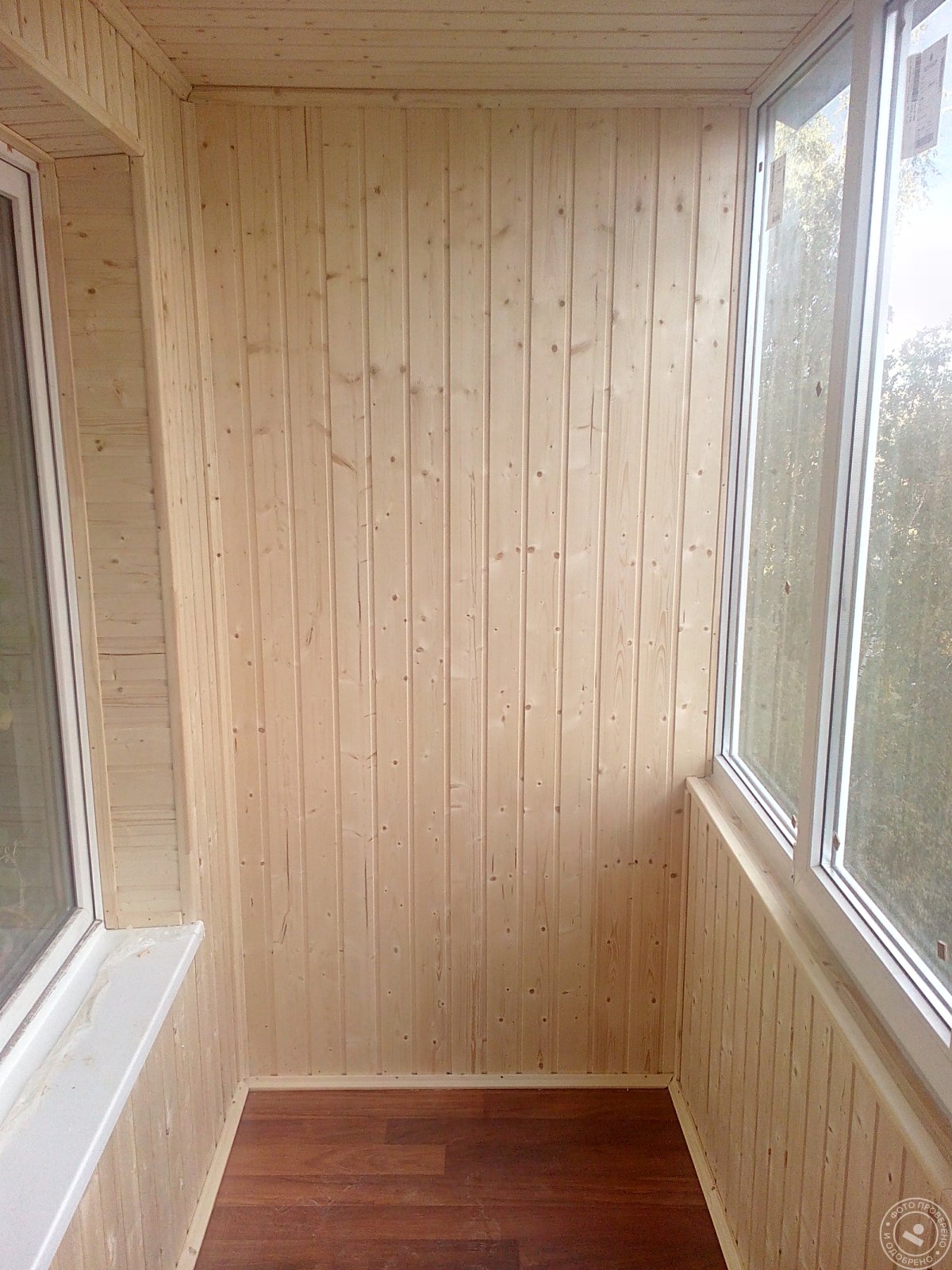Стены обшитые вагонкой