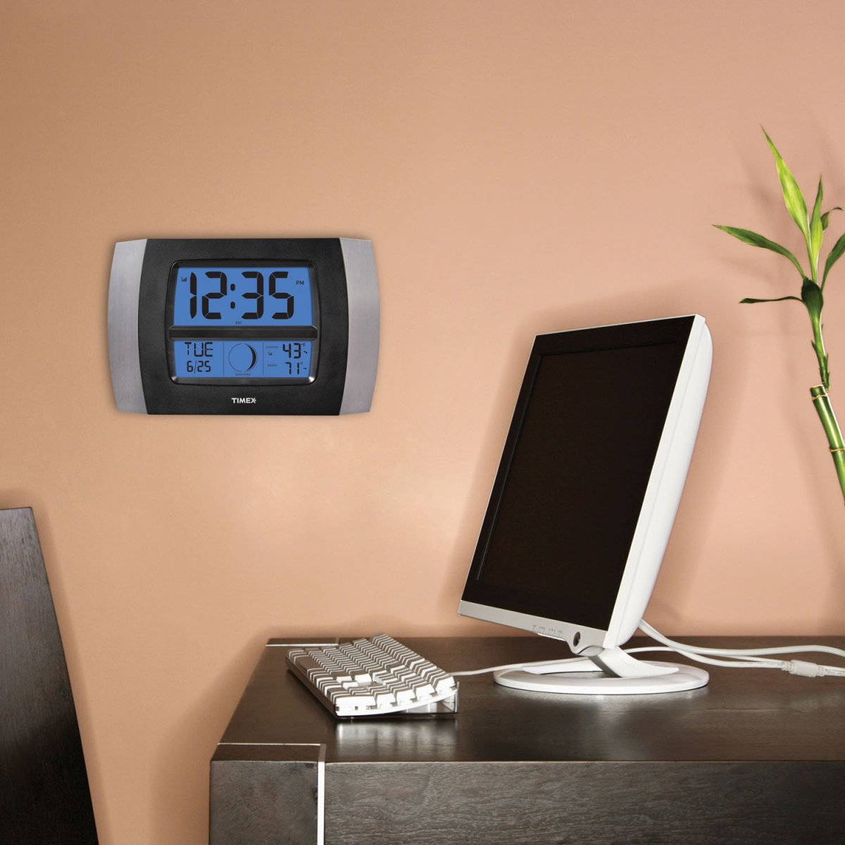 Настенные часы с таймером обратного отсчета