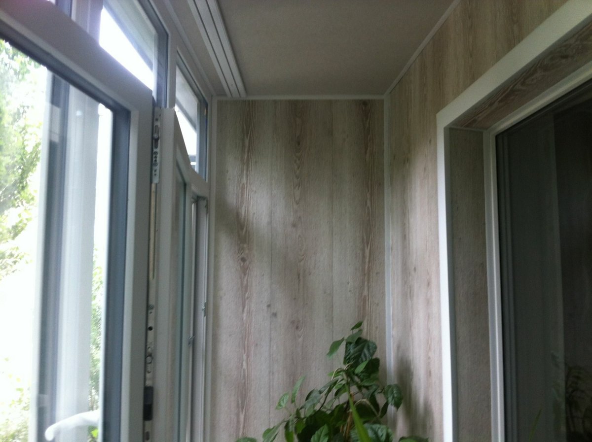 Отделка стыков деревянных углов