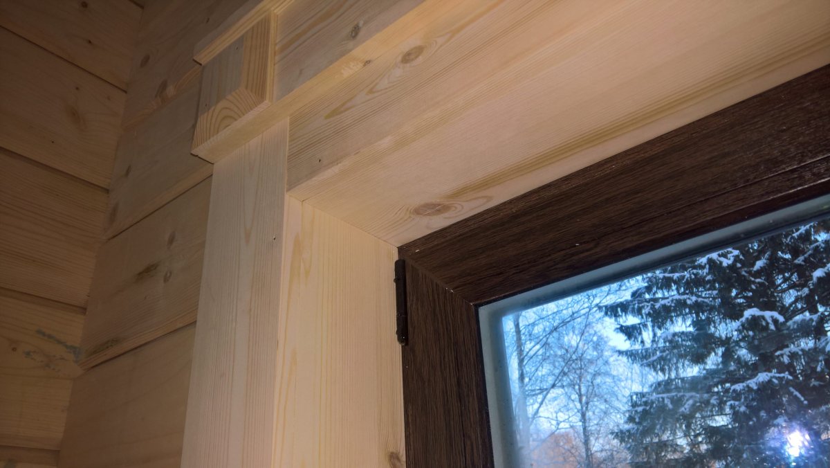 Отделка нижней части стены вагонкой