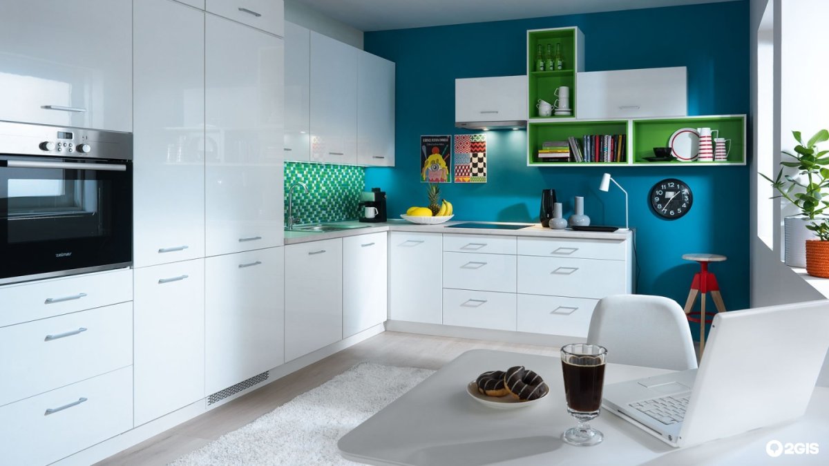 Сине бежевая кухня