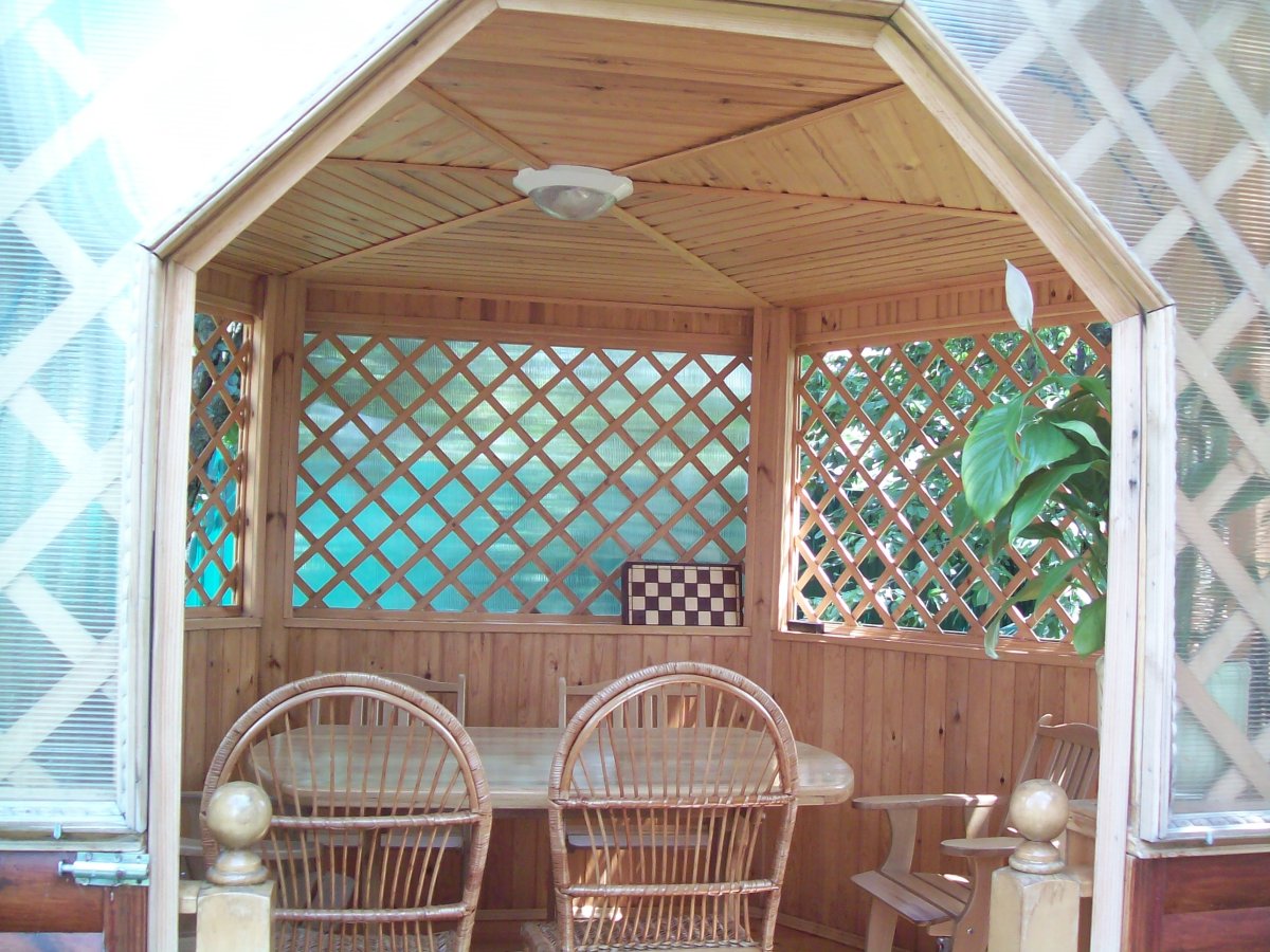 Беседка обшитая вагонкой