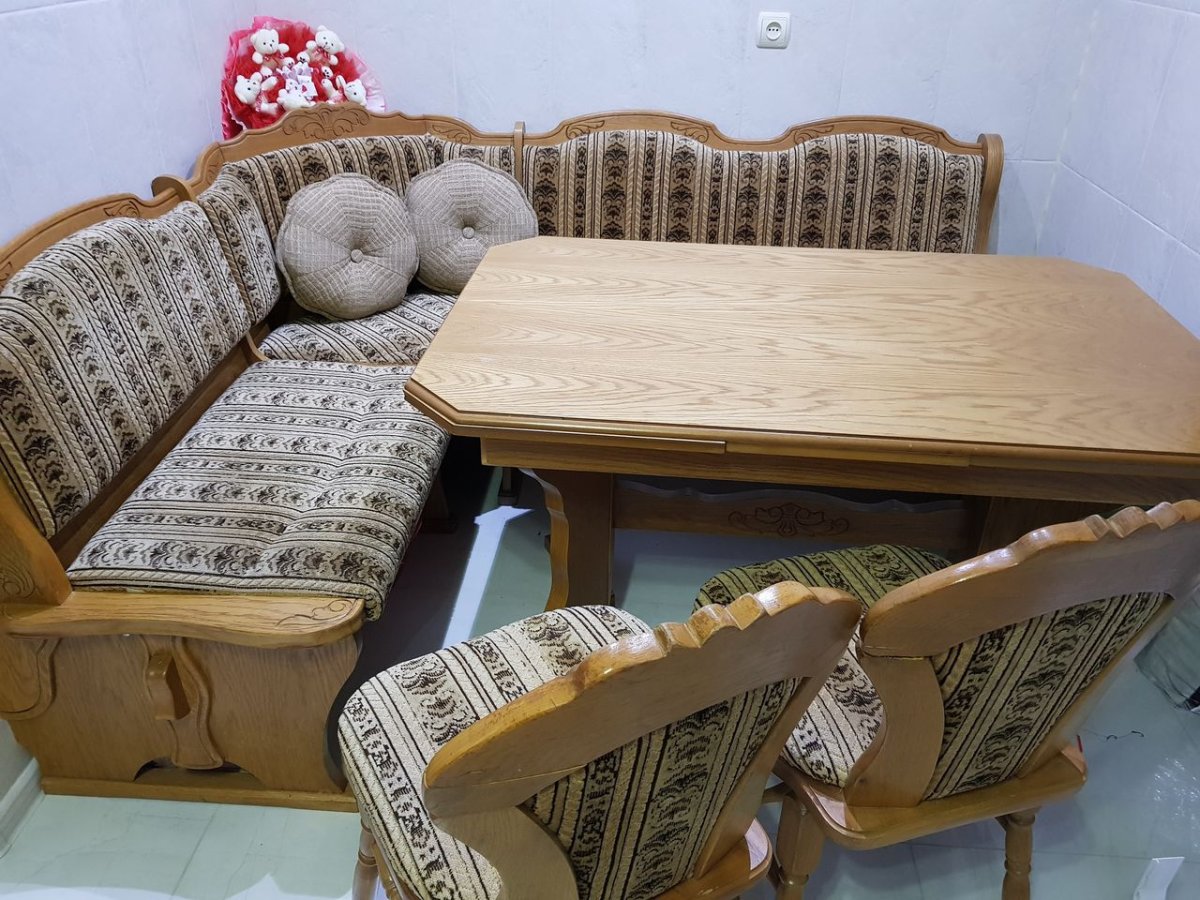 Уголок на кухню из дерева