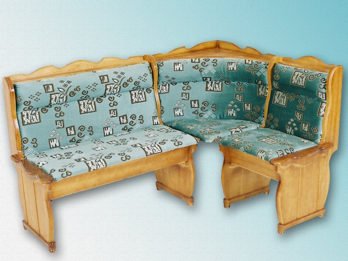 Кухонный уголок деревянный