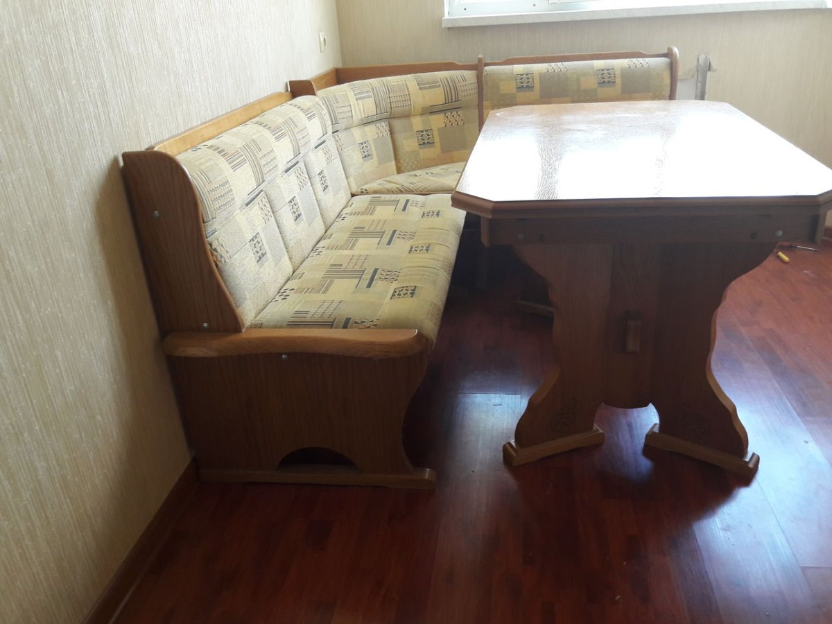 Кухонный уголок массив дерева