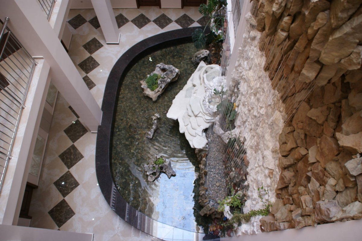 Водопад в квартиру настенный