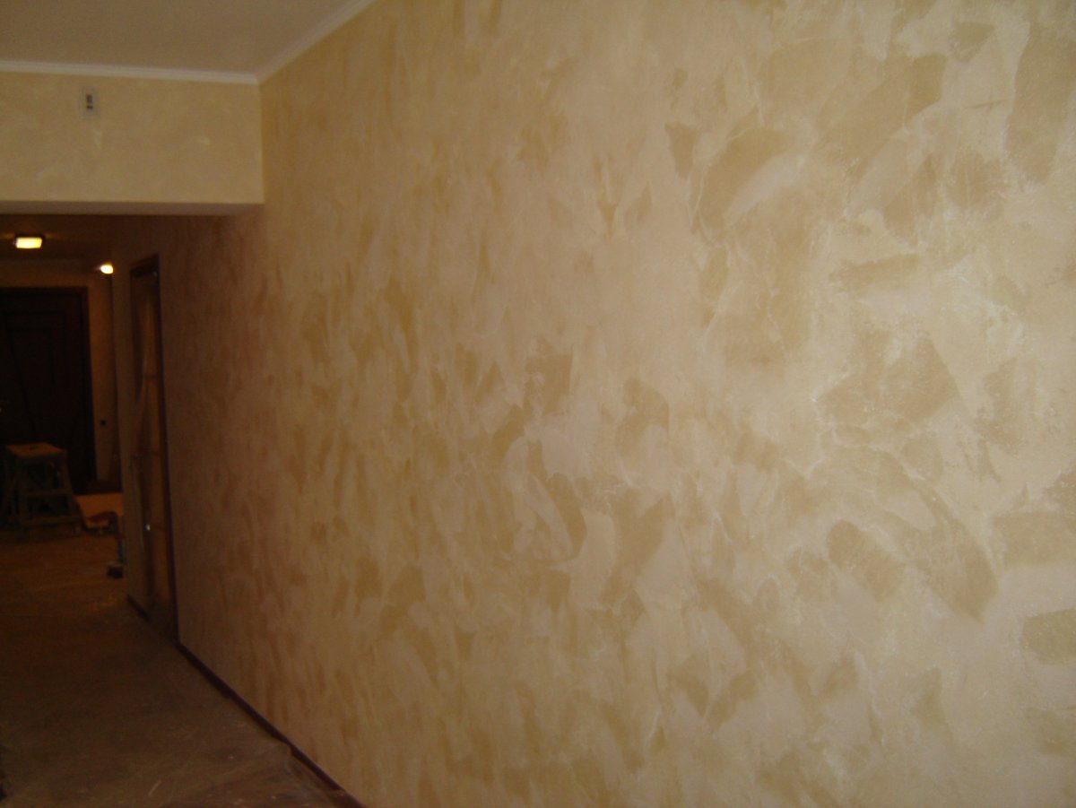 Венецианская штукатурка короед