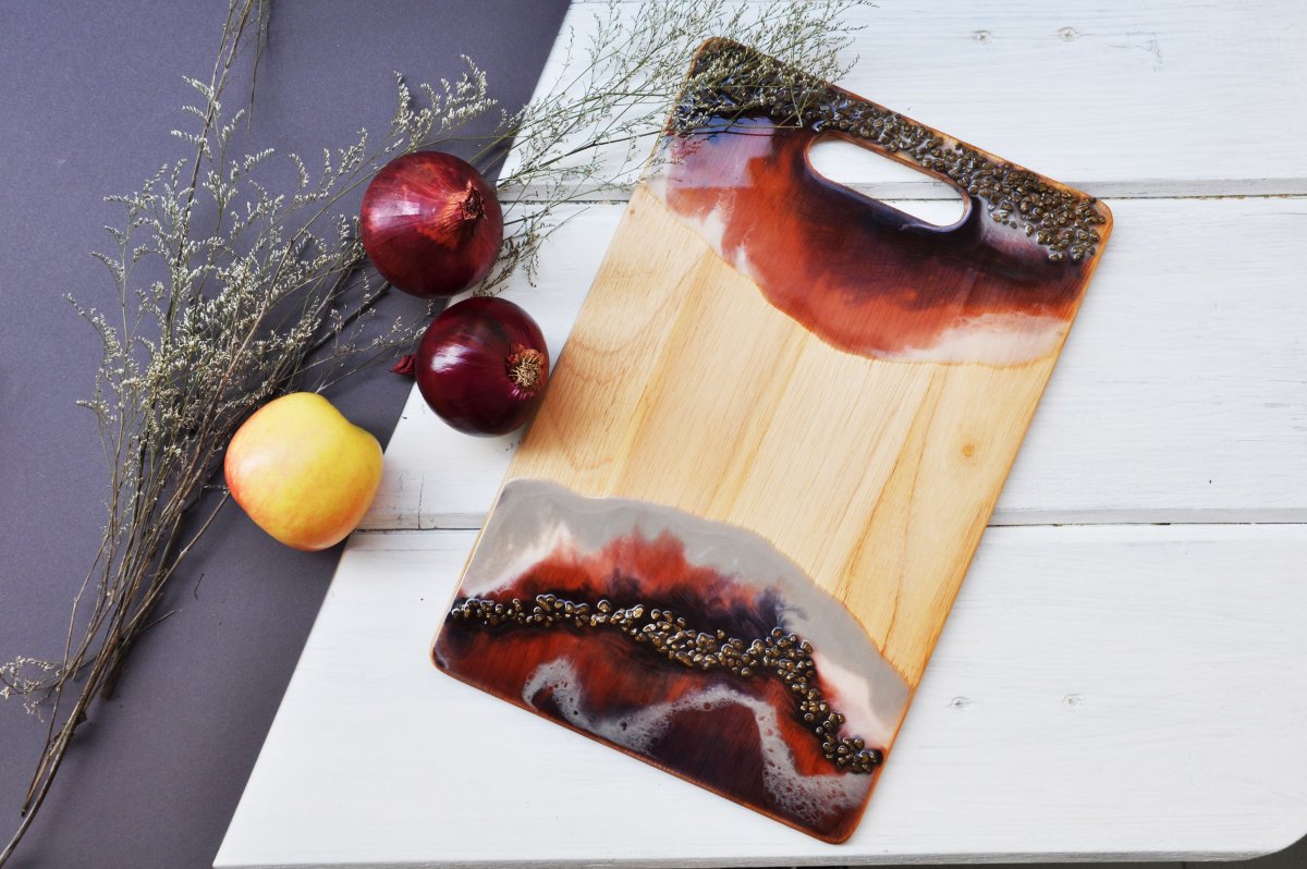 Разделочная доска из эпоксидной смолы