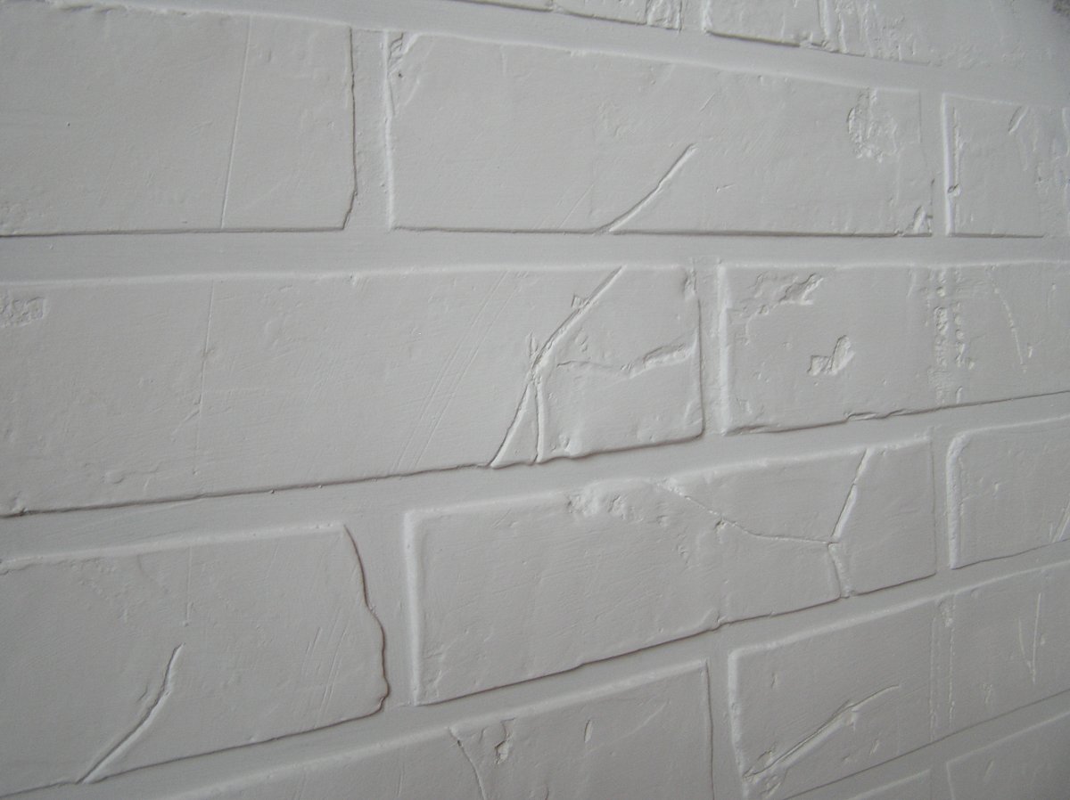 Декоративный кирпич из штукатурки