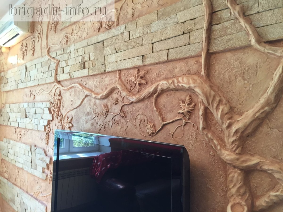 Имитация камня на стене из штукатурки