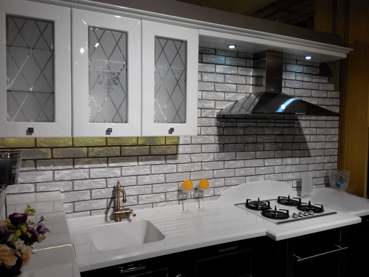 Фартук для кухни под кирпич