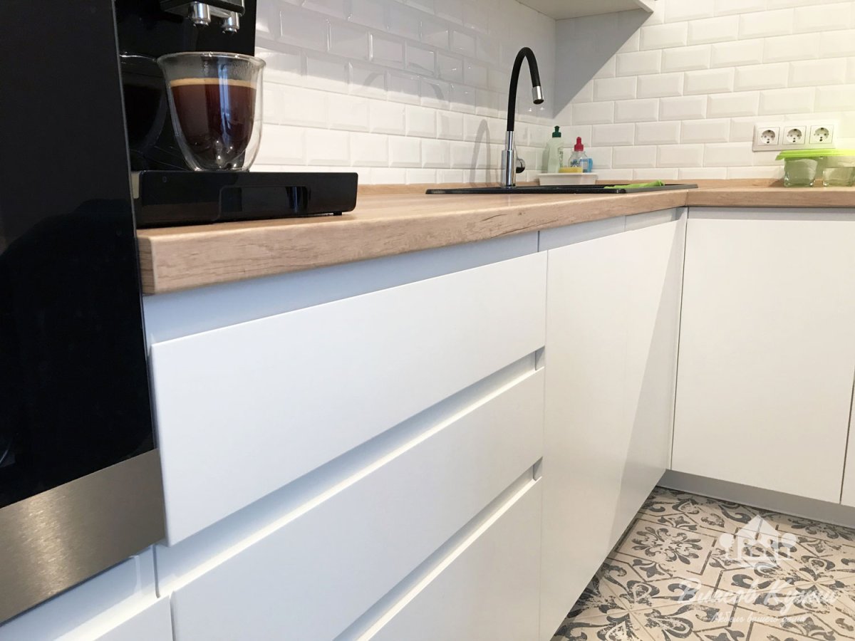 Интегрированная ручка Блюм