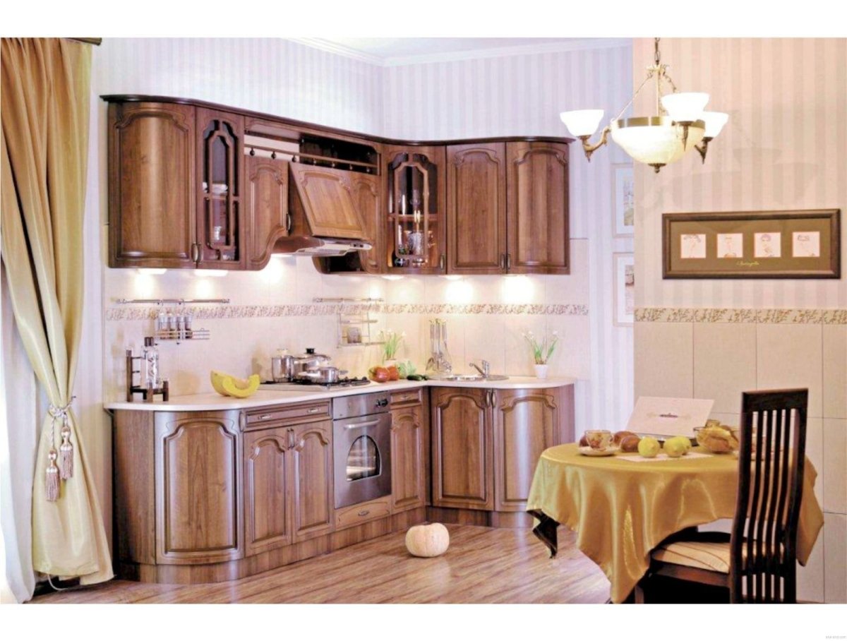 Кухонный гарнитур классика Кухенберг