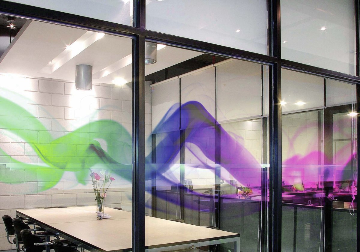 Прозрачная печать на стекле