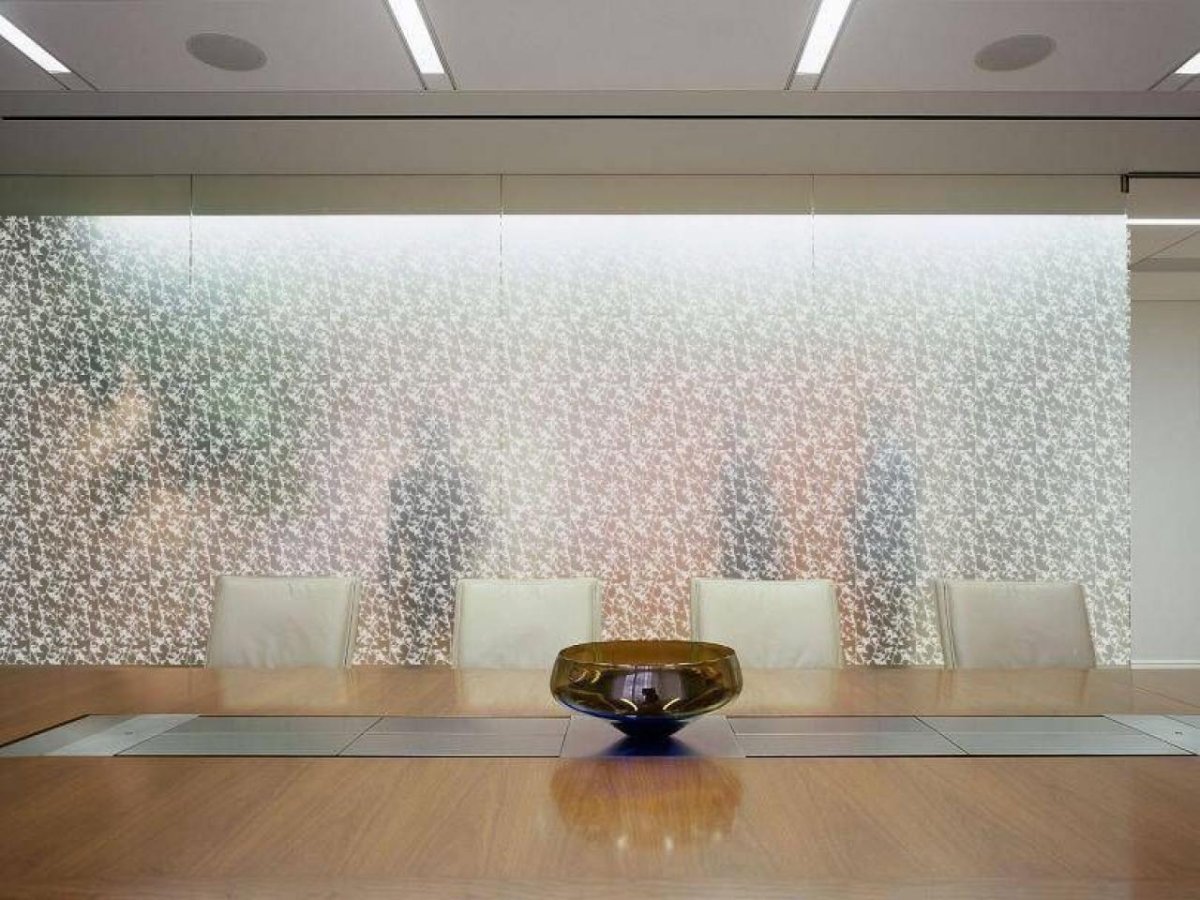 Стеклянные панели для стен