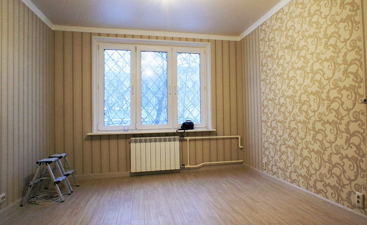 Декорирование стен в коридоре