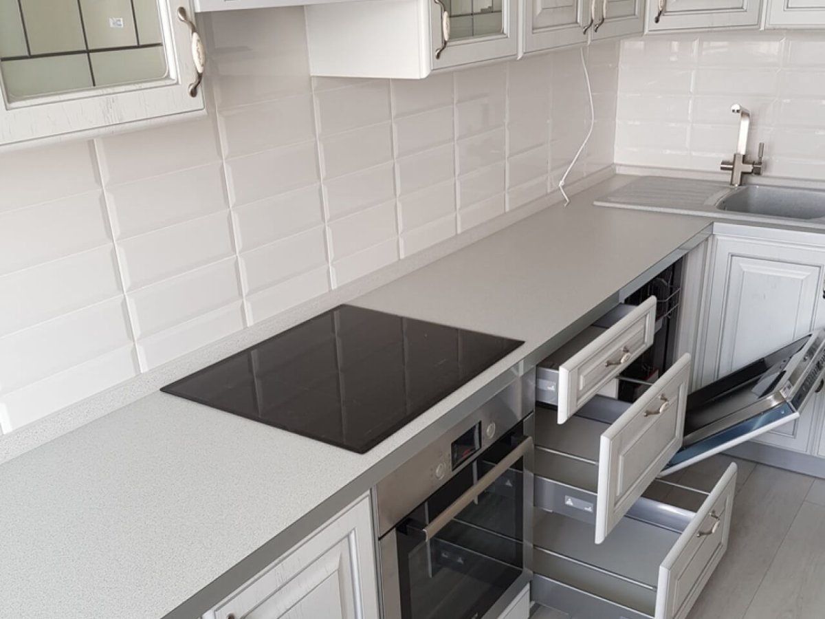 Светлые кухни