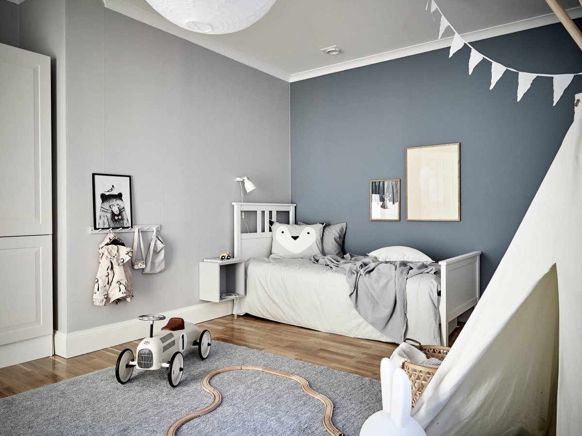 Серо голубая детская комната