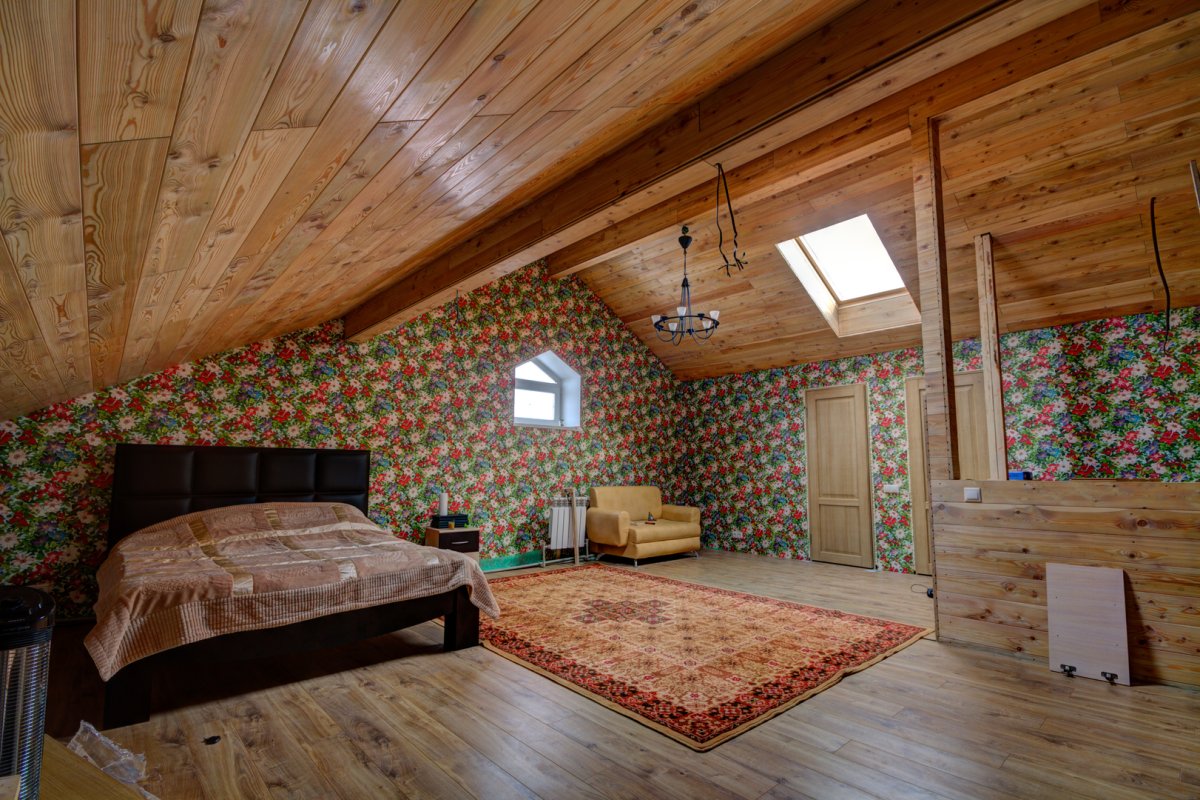 Отделка мансарды вагонкой